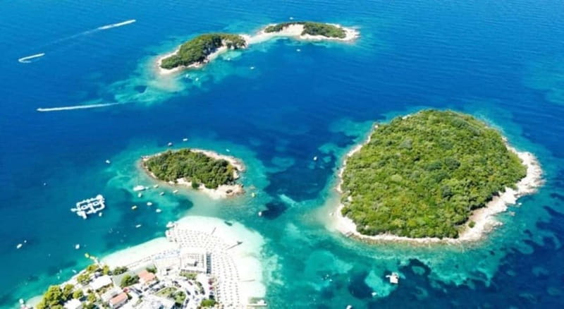 From Durrës/Golem: Vlora, Sazan & Karaburun Speedboat - Guide support and group comfort