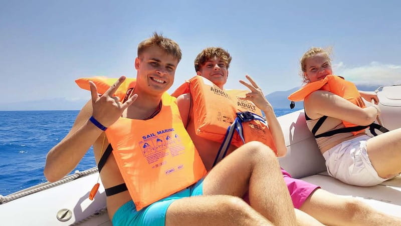 From Durres: Speed Boat to Sazan Island, Cave & Karaburun - The speedboat ride along Karaburun