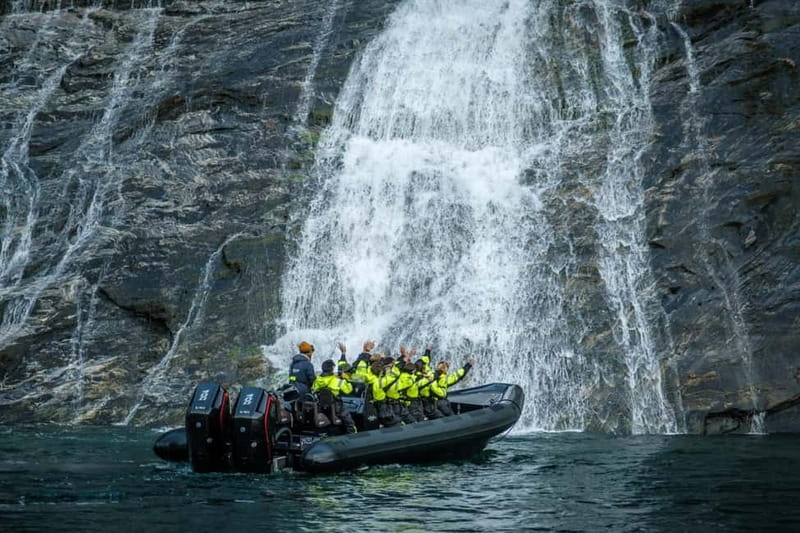 From Hellesylt: Experience Fjordsafari Geirangerfjord on RIB - What to wear and how to prepare