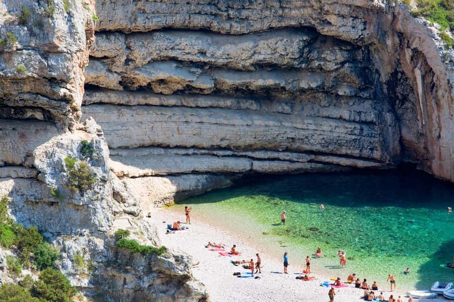 From Hvar: Blue Cave, Green Cave & 5 Islands Speedboat Tour - Stiniva Cove is the prettiest swimming stop