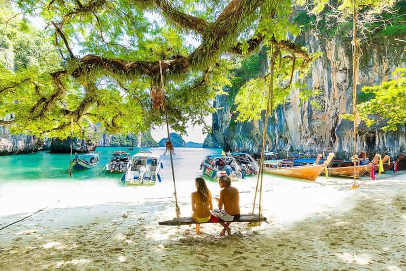 From Krabi: Hong Islands Day Trip by Speedboat with Lunch - Lading Island for the main snorkeling session