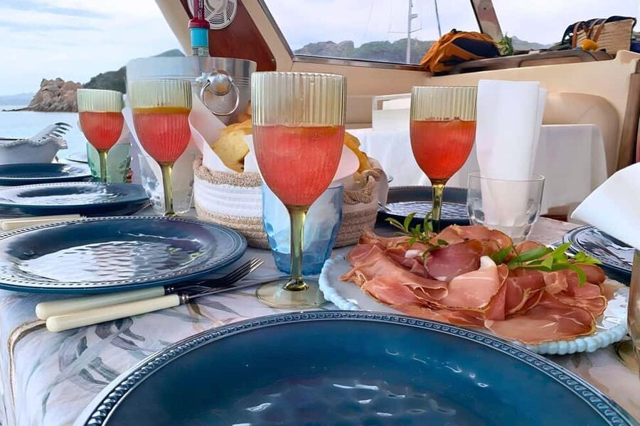 From Palau: South Corsica Trip by Wood Speedboat with Lunch - FAQ