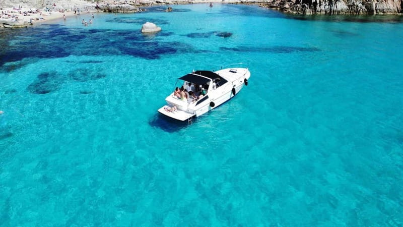 From Palau: Speedboat tour in La Maddalena Archipelago - What the Tredas speedboat feels like on the water