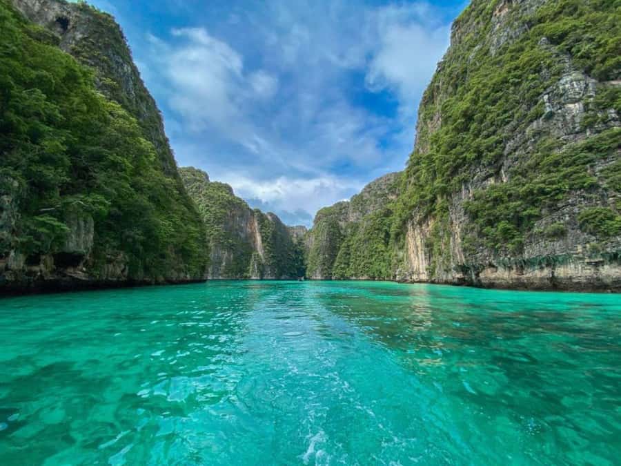 From Phi Phi Don:Sunset and Plankton Snorkeling by Speedboat - Food, drinks, and what to pack