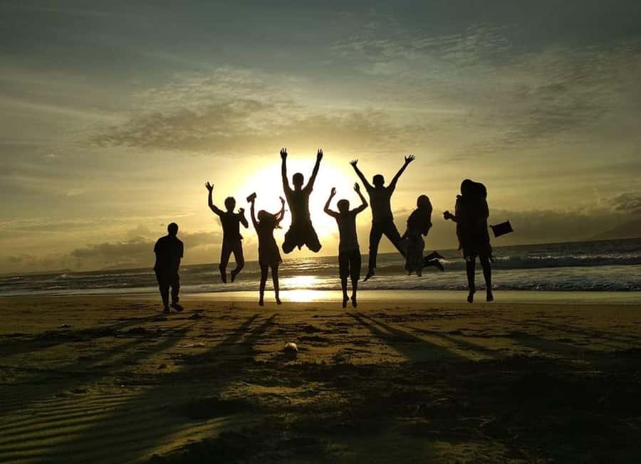 From Phi Phi Don:Sunset and Plankton Snorkeling by Speedboat - Monkey Bay and Phi Phi’s macaques