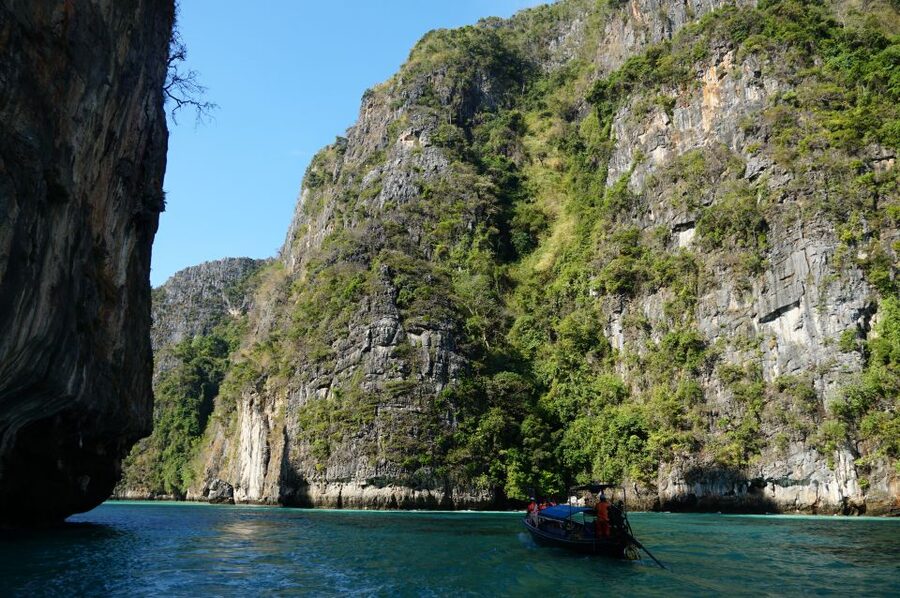 From Phuket: Phi Phi Islands Speedboat Trip & Lunch - Practical packing and safety advice