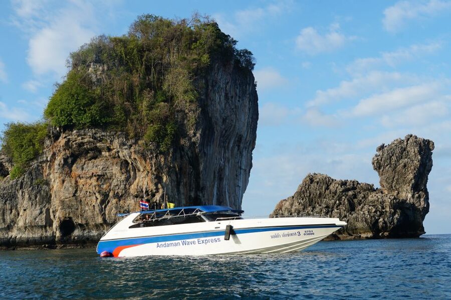 From Phuket: Phi Phi Islands Speedboat Trip & Lunch - What the $87 price really covers