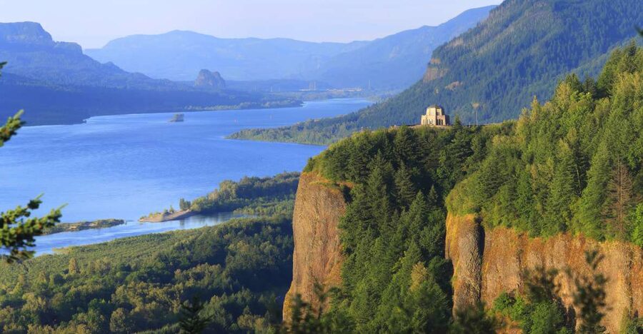 From Portland: 7 Wonders of the Gorge Jetboat Cruise - From Portland’s dock to open river