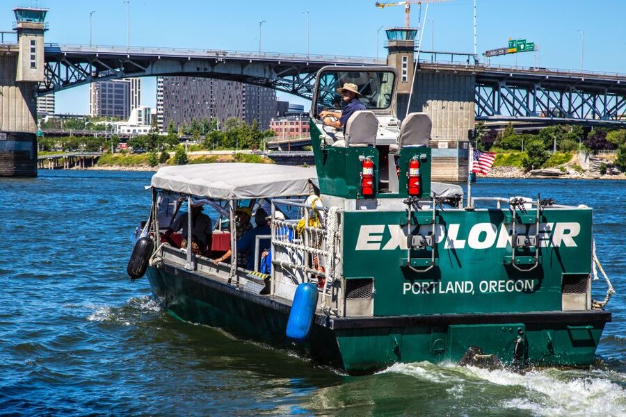 From Portland: 7 Wonders of the Gorge Jetboat Cruise - Seeing Multnomah Falls from the water