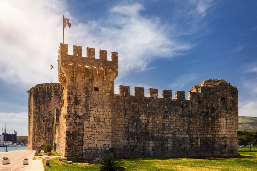 From Split: Blue Lagoon and Trogir Half-Day Speedboat Tour - The Speedboat Ride Between Stops