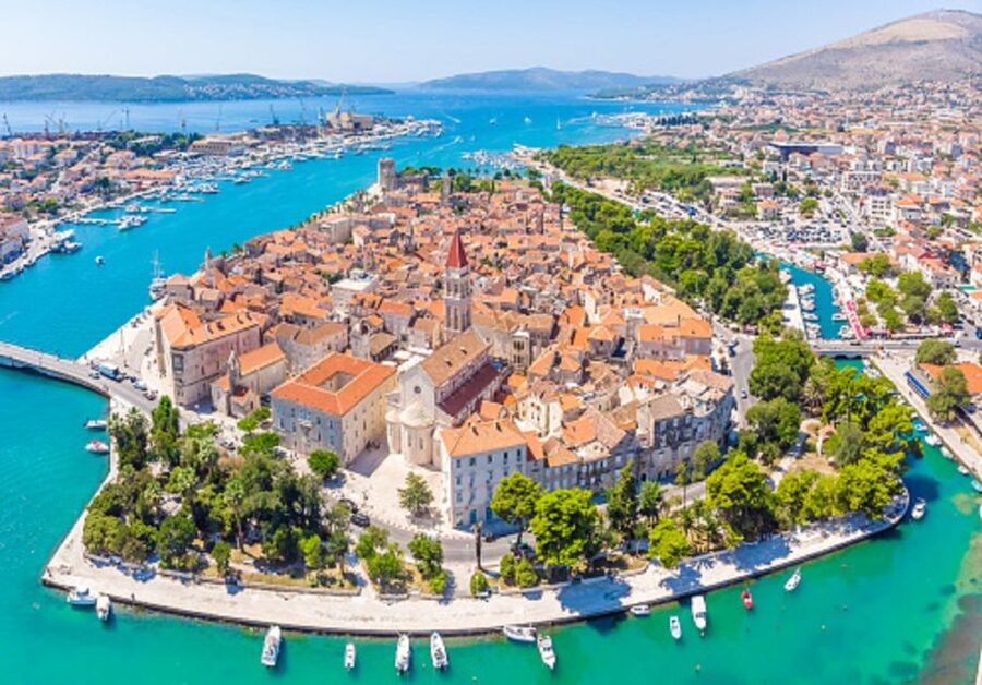 From Split: Blue Lagoon, Šolta, and Trogir Speedboat Tour - The 30-minute ride from Split to Trogir