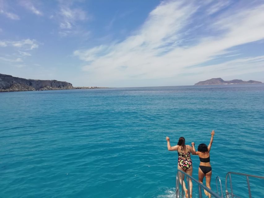 From Trapani: Favignana and Levanzo Motorboat Cruise - Two useful hours on Favignana