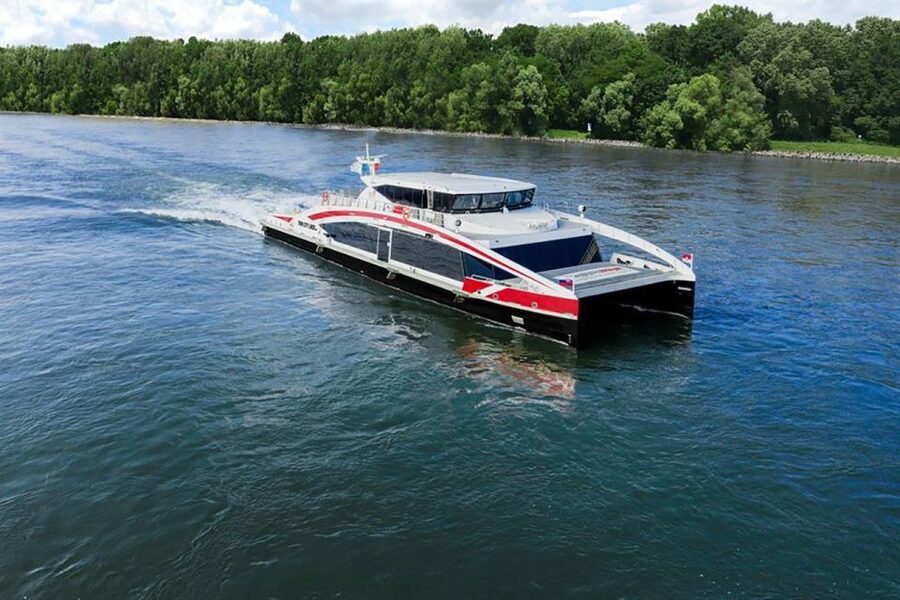 From Vienna: Guided Tour to Bratislava with Speed Boat Ride - Why Bratislava works so well as a Vienna day trip