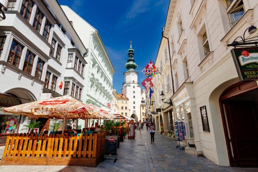 From Vienna: Guided Tour to Bratislava with Speed Boat Ride - Six hours to eat, shop, and explore