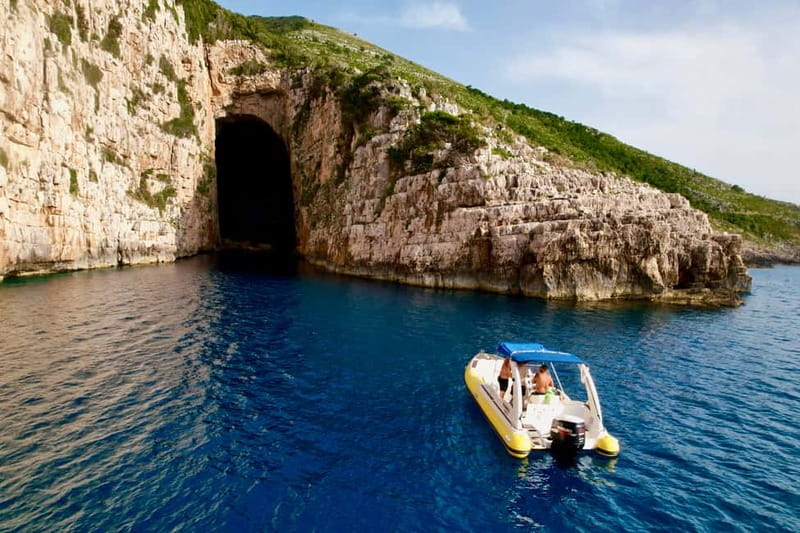 From Vlore: Haxhi Ali Cave & Karaburun Beach Speedboat Tour - The 35-minute speedboat ride to the peninsula