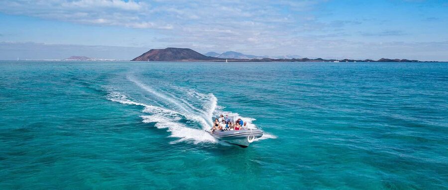 Fuerteventura: Lobos Island Round-Trip Speedboat Ticket - The short ride across the channel