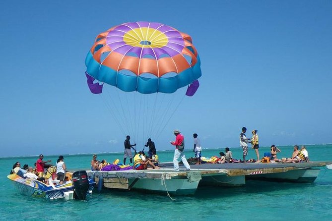 Full-Day At Ile Aux Cerf: Speed Boat, GRSE, Lunch On A Private Island & Transfer - Three-course BBQ lunch on a private island