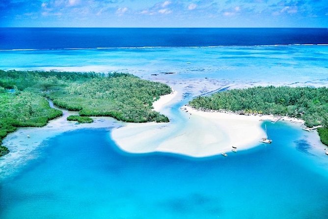 Full Day Ile aux Cerfs Speedboat Trip With Hotel Transfers (Private or Shared) - Who will enjoy this day most?