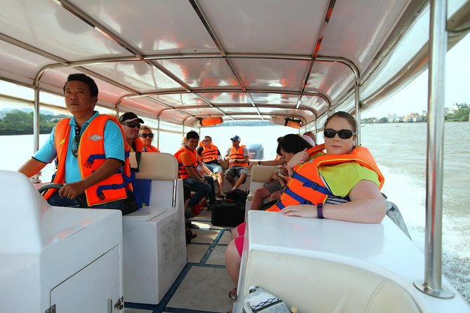 Full-Day Tour in the Cu Chi Tunnels with a Luxury Speed Boat - Why the speedboat changes the Cu Chi day