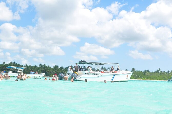 Full Day Tour to Saona Island by Catamaran and Speedboat - What the $80 price really buys you