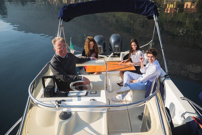 Glamour tour (3 H) speed boat stop in Bellagio - Comacina Island and the quiet western shore