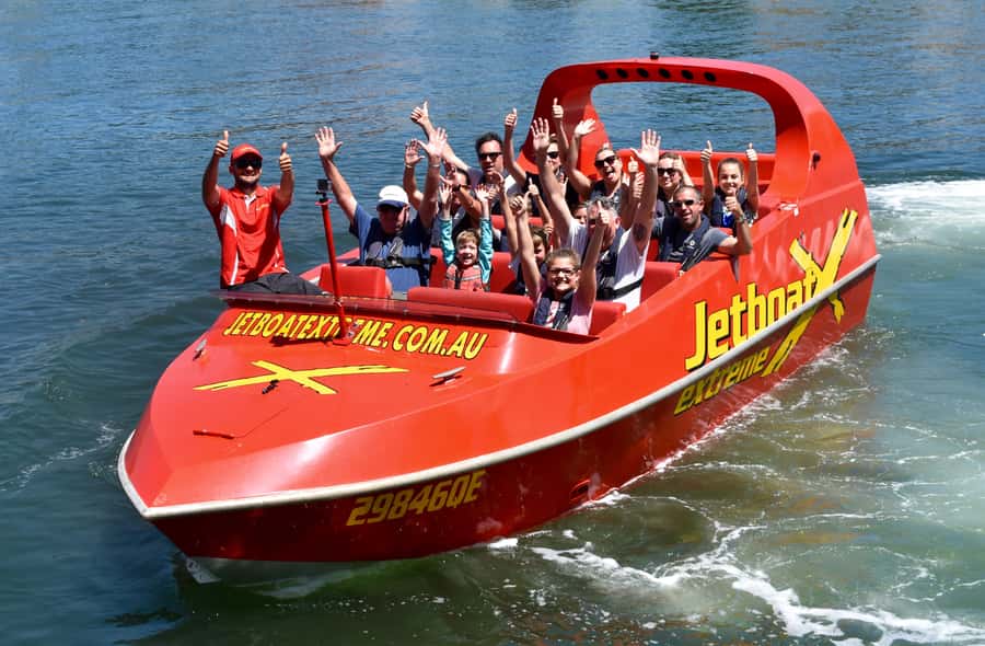 Gold Coast: 55-Minute Extreme Jet Boat Ride - Getting wet is part of the deal