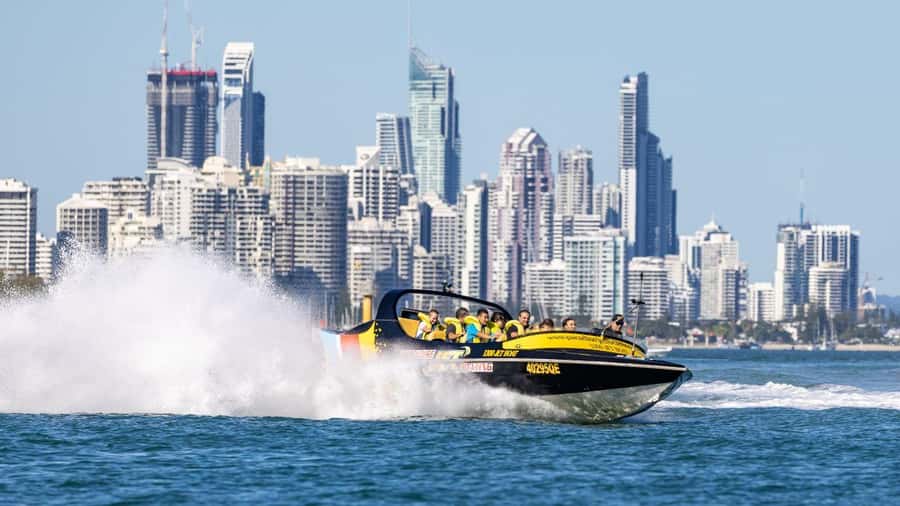Gold Coast: Extreme Jet Boat Blast Ride - From Cavill Avenue to the Southern Broadwater