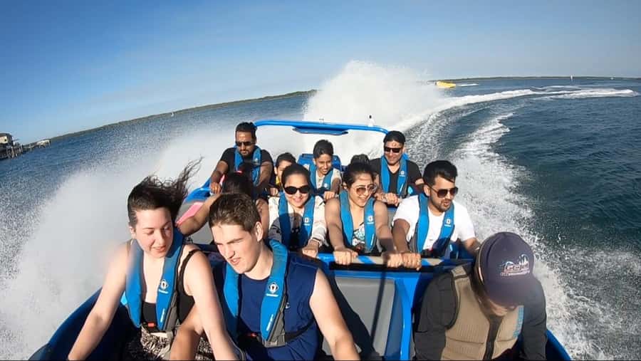 Gold Coast: Jet Boat Thrill Ride - A 400hp start from Marina Mirage