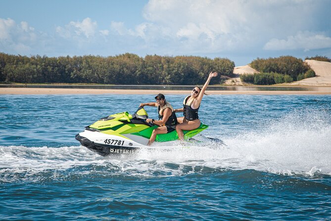 Gold Coast & Surfers Paradise - Parasail & V8 Jetboat Combo - Who will get the most from this combo