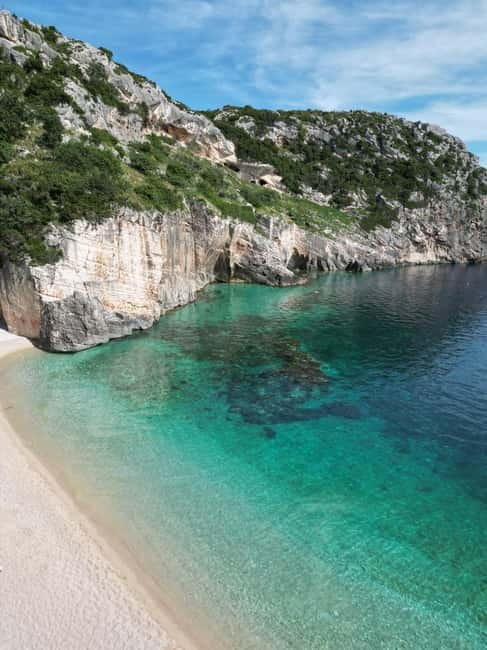 Grama Bay Speedboat Tour Vlore - Grama Bay is the day’s main stop