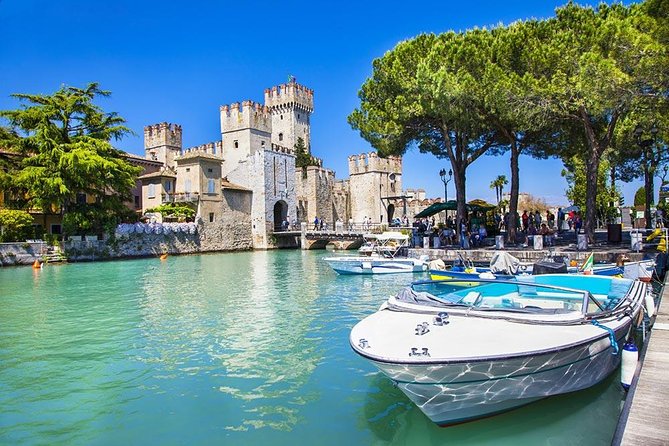 Guided tour in Sirmione with motorboat tour - Reaching the Grotte di Catullo