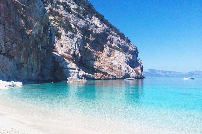 Gulf of Orosei Speedboat Trip with Aperitif from Cala Gonone - Piscine di Venere, a short stop with a different feel
