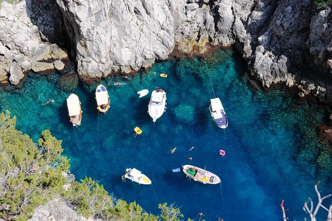 Half day around Capri by Itama 38 speedboat - The Blue Grotto: the beautiful complication