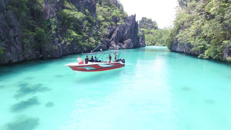 Half-Day Seasation Premium Speedboat Group Island Hopping - Route one: Big Lagoon, Hidden Beach, and Seven Commandos