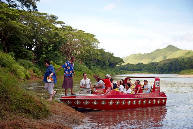 Half Day Sigatoka River Jetboat & Village Tour with Lunch & Transfers - Eating a traditional Fijian lunch