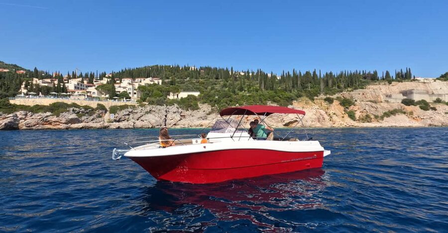 Half day speedboat tour - find caves and enjoy swimming - The speedboat ride and what to bring