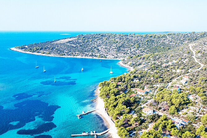 Half day speedboat tour to Solta island & Blue Lagoon from Trogir - What the small-group setup changes