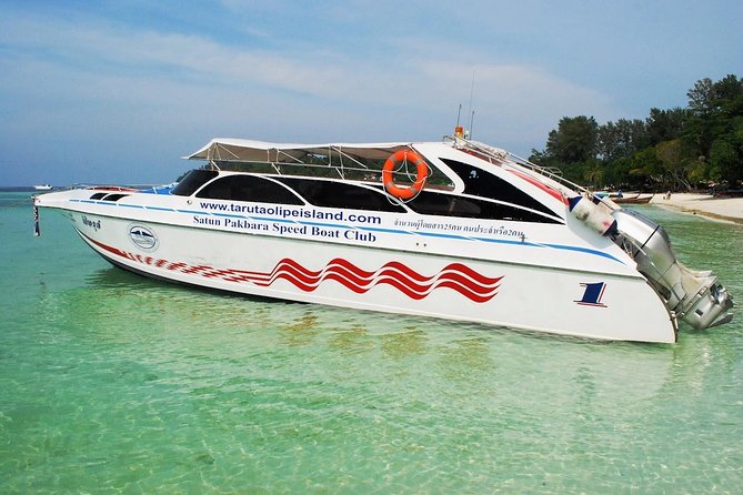 Hat Yai Town to Koh Lipe by Minivan and Satun Pakbara Speed Boat - The speedboat ride toward Koh Lipe