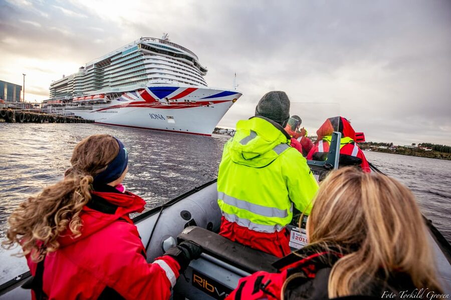 Haugesund: RIB Safari to the island communities - The safety briefing sets the tone