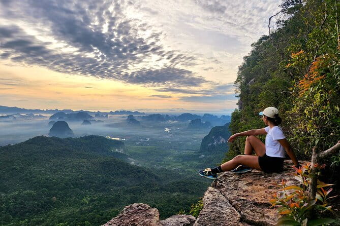 Hong Island Day Tour by Speedboat from Krabi - The second Hong Island bay for swimming and snorkeling