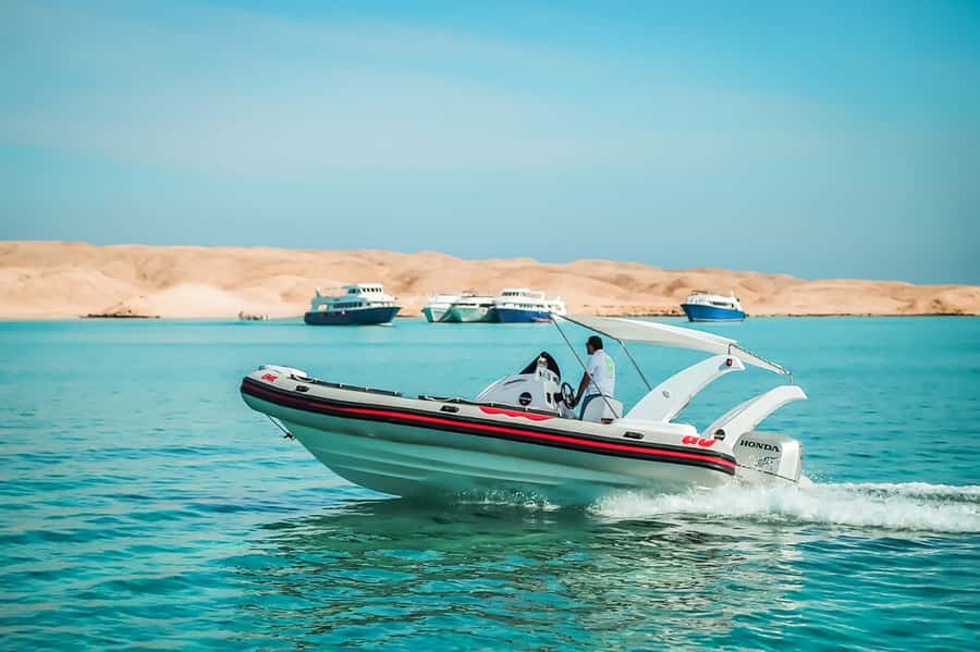 Hurghada: Orange Bay & Magawish Island Speedboat with Lunch - Shared boat or private speedboat?