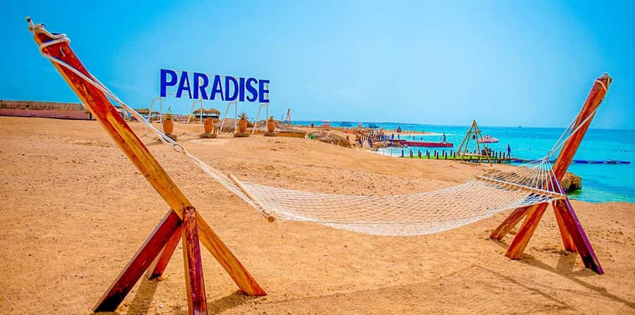 Hurghada: Paradise Speedboat w/ Optional Snorkeling & Lunch - Snorkeling above Red Sea coral