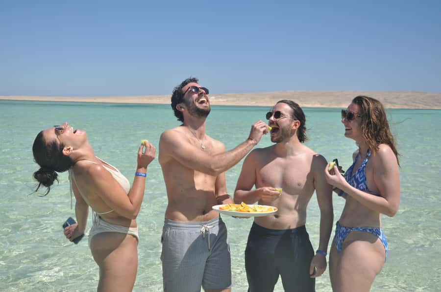 Hurghada: Private Speedboat Adventure with Snacks & Pick-up - Practical tips for a better day on the water