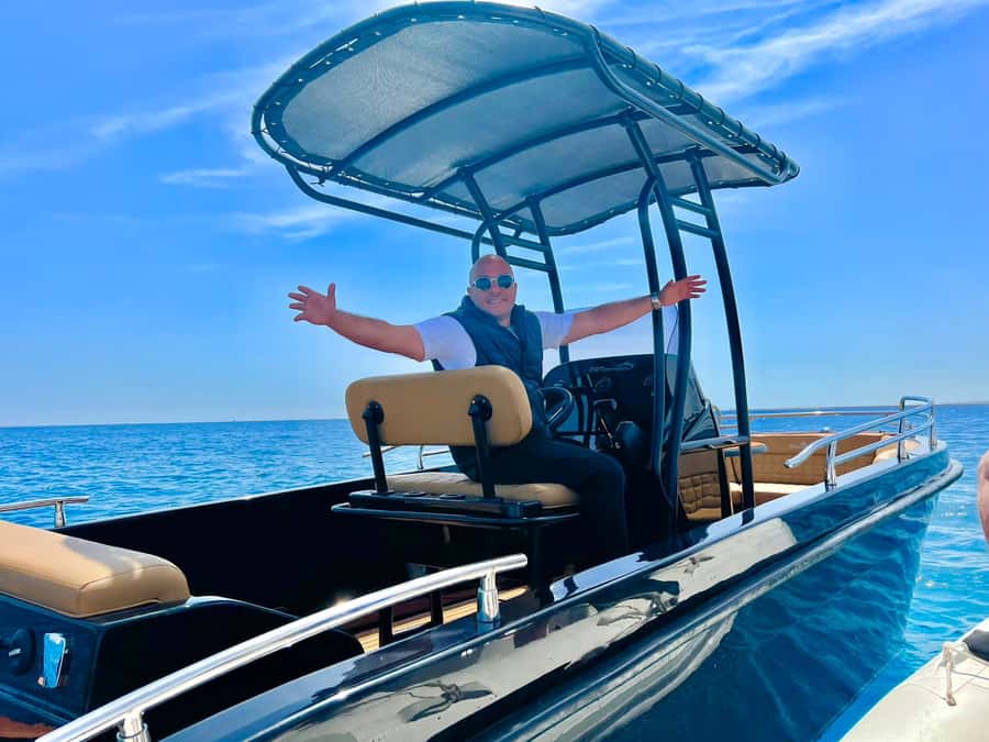 Hurghada: Private Speedboat Adventure with Snacks & Pick-up - Dolphin watching requires patience and luck