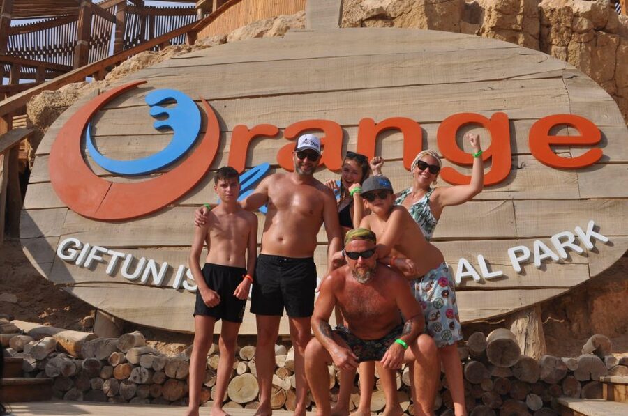Hurghada: Speedboat Parasailing Adventures & Hotel Pick up - Should you book the Hurghada parasailing trip?