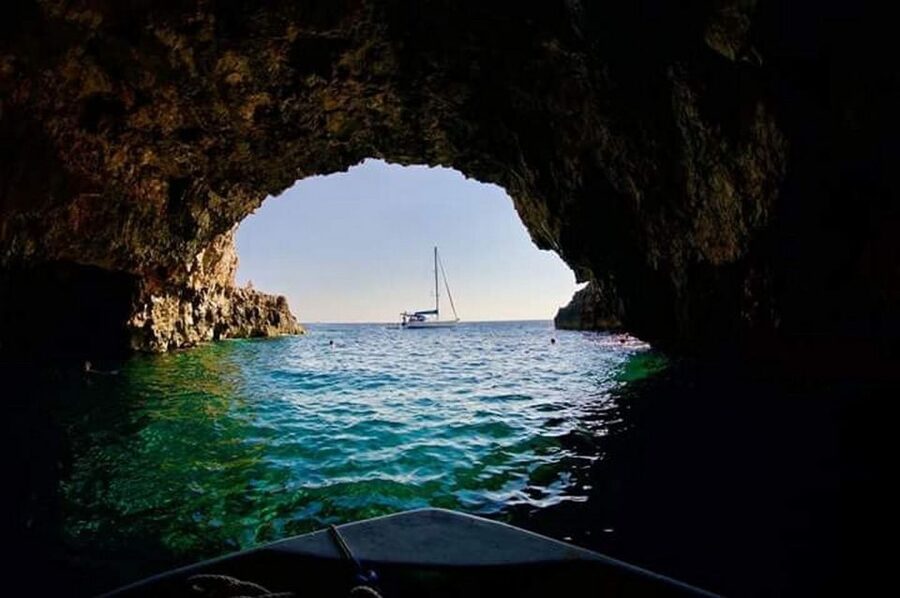 Hvar:Blue & Grenn Cave and Vis Island Private Speedboat Tour - The Green Cave on Ravnik Island