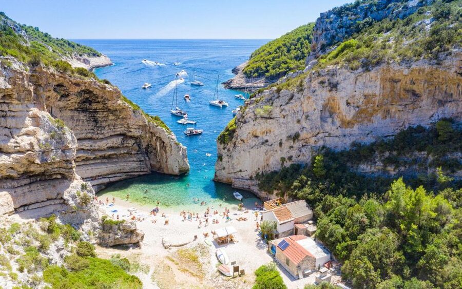 Hvar:Blue & Grenn Cave and Vis Island Private Speedboat Tour - The Pakleni Islands finish the route near Hvar