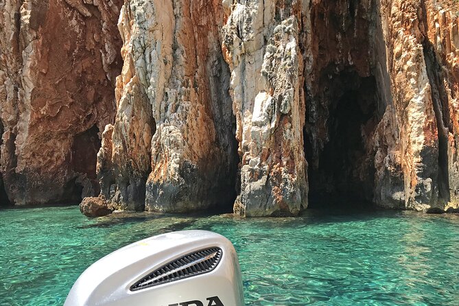 Hvar & Pakleni Islands: Private Speedboat Tour - Two hours among the Pakleni Islands