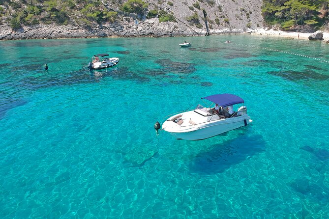 Hvar & Pakleni Islands: Private Speedboat Tour - Beach Milna and the lunch decision
