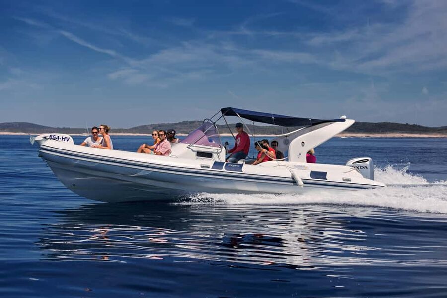 Hvar: Sunset and Pakleni Islands with a Speed Boat - The ride back to Hvar